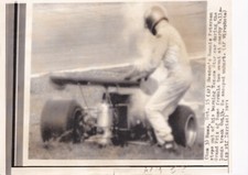 RONNIE PETERSON PRESS PHOTOGRAPH 1973 FORMULA 1 GRAND PRIX DRIVER WIREPHOTO