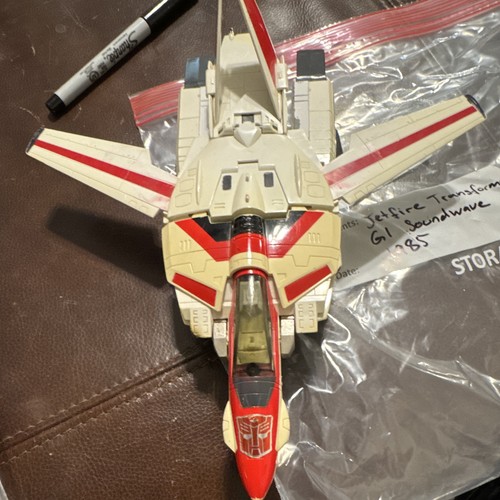 Hasbro transformers jetfire - hasbro,