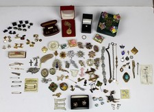 Joblot 100 pc vintage costume jewellery. brooches/cufflinks/earrings/bracelets