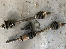 Set of driveshafts for Renault Clio sport 172 182 inc half shaft & bracket