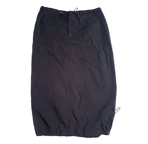Cotton black parachute - on,