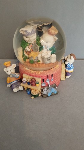 Leonardo collectables pigs - collectables,