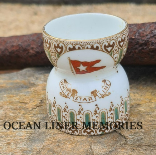 White star line rms titanic - white,