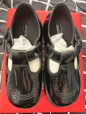 Kickers's NEW with box Girls