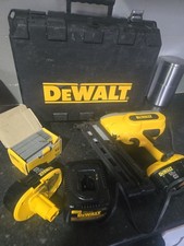 DeWALT 618KB Finish Nailer