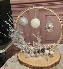 Christmas Snowy Bauble Table