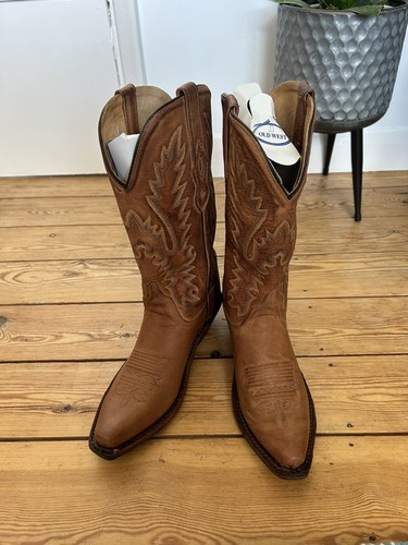 Old west ladies tan - old, distressed