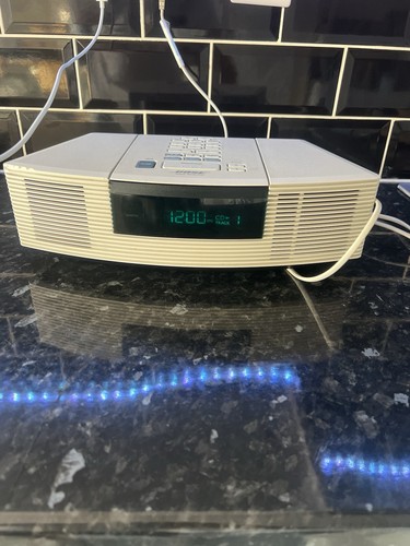 Bose radio and player - bose, white