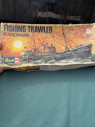 Vintage revell fishing - fishing, trawler