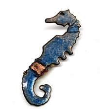 Vintage 1970's Seahorse Enamel Copper Beautiful Brooch Costume Jewellery (J98)
