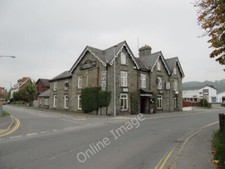 Photo 6x4 Llanelwedd Arms by the Terrace Builth Wells/Llanfair-Ym-Muallt c2010
