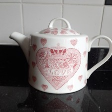 Queens Made With Love Teapot
