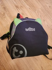 Trunki Boostapak 2 in 1 Travel Backpack & Booster car seat, Black & Green