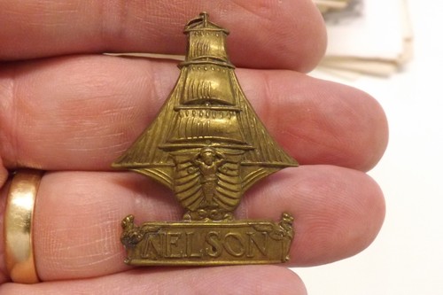 Military cap badge royal - badge, naval