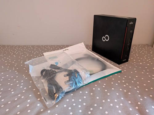 Fujitsu esprimo q7010 - fujitsu,