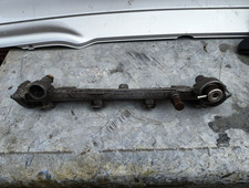 Mercedes Benz W202 C Class Fuel Distributor Injection Injector Rail /...