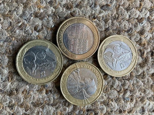 2 coins commonwealth - x, coins,commonwealth