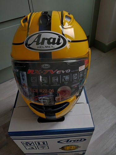 Joey dunlop arai evo - dunlop,