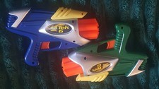 2x BuzzBee Toys Air Warriors