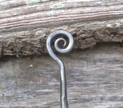 Handforged celtic swirl fire - swirl,