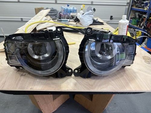 Defender front headlight - front,
