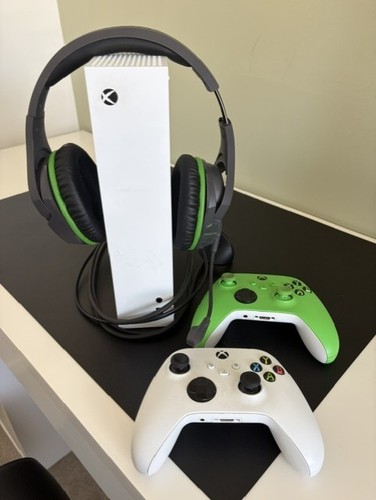 Box series console with 2 - series,