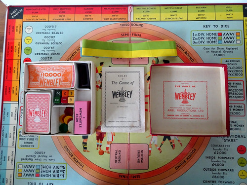 Complete wembley 1950 board - complete,