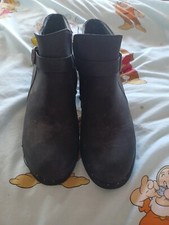 Select Size 7 Black Buckle Detail Zip Up Boots