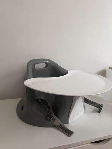 Upseat baby floor and - baby,