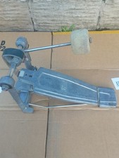 Pearl quality strap drive bass drum pedal