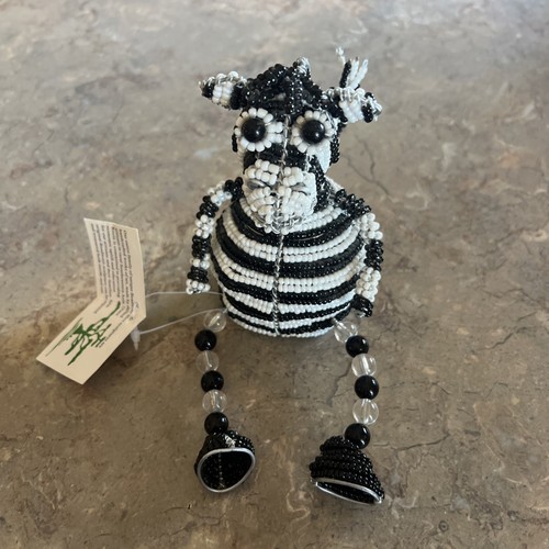 Zebra shelf sitter - sitter, beadworx