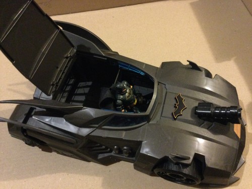 Batman crusader batmobile - batman,
