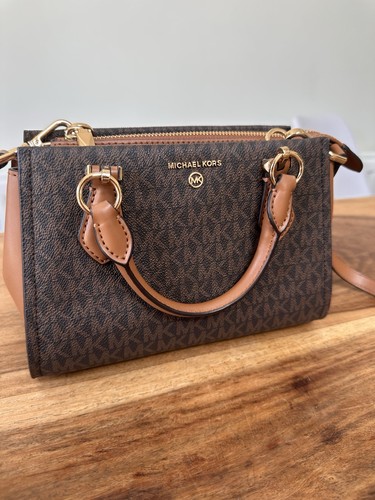 Michael kors logo crossbody - kors,