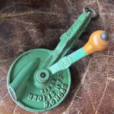 Vintage Cast Iron Spong's