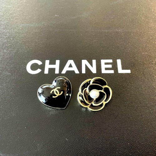 Chanel 2023 christmas wrapping - chanel,