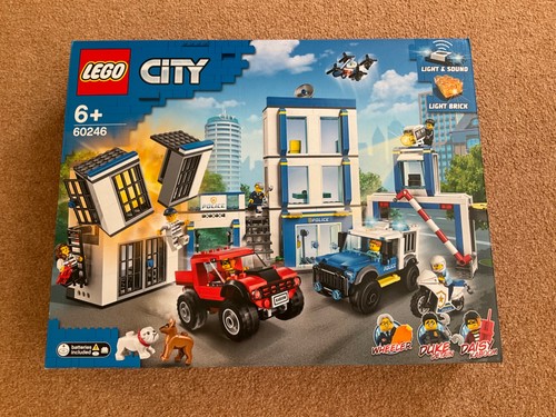 Lego city police - police, 60246