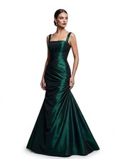 Mon Cheri Emerald Iridescent