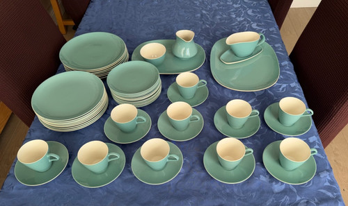 Poole pottery cameo - -, celadon
