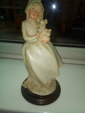 2x A Belcari figurines flower girls... statues ceramic ornament