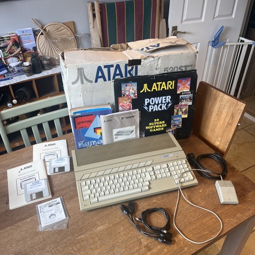 Atari 520 stfm - 520,