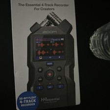 Zoom H4ESSENTIAL Handy