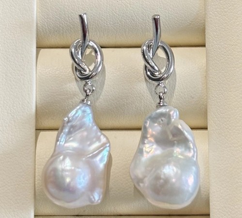 Large flame baroque pearl - flame,