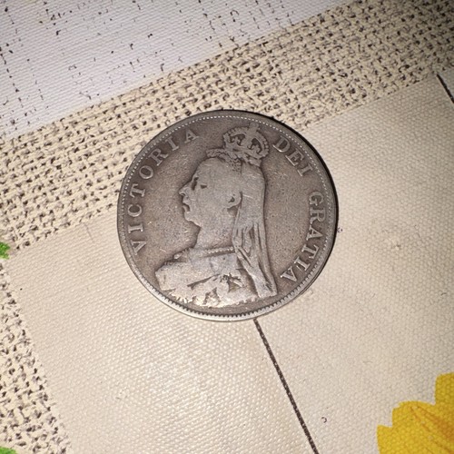 Queen victoria british crown - victoria,