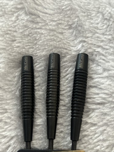 Mccoys 22g black darts - black, set