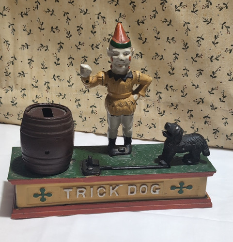 Trick dog cast iron - dog, mechanical