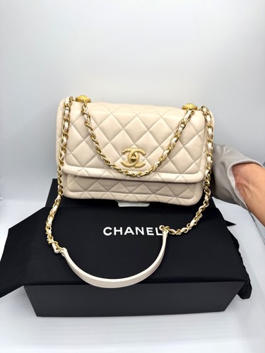Chanel button top - top, small