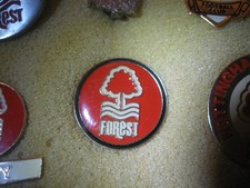 RARE OLD NOTTINGHAM FOREST FOOTBALL CLUB (22) METAL PRESS PIN BADGE