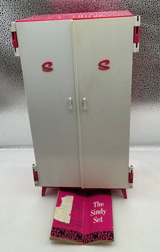 Original 1960s sindy wardrobe - original,