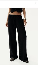 H & M Black Crinkle Draw