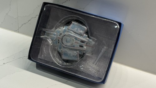 Eaglemoss uss defiant - eaglemoss,